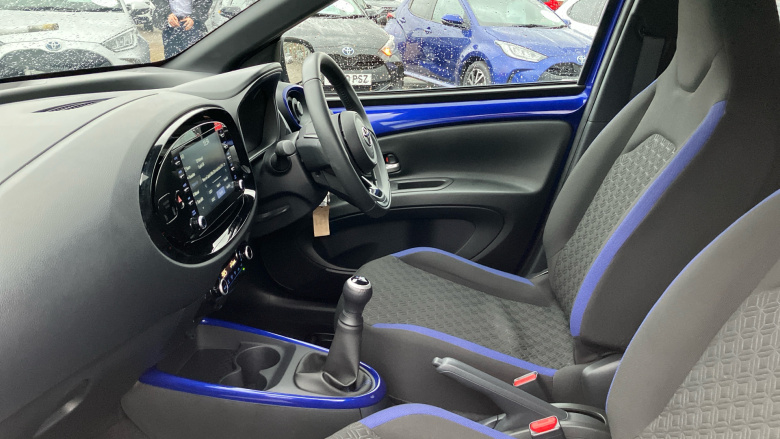 Toyota Aygo X 1.0 VVT-i Edge 5dr Petrol Hatchback